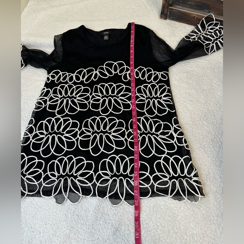 Alfani beautiful black and white top - Picture 9 of 11